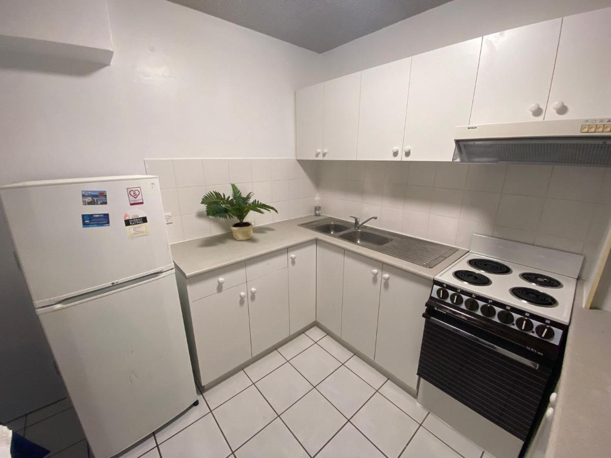 Surfers Holiday Apartments Голд-Кост Экстерьер фото